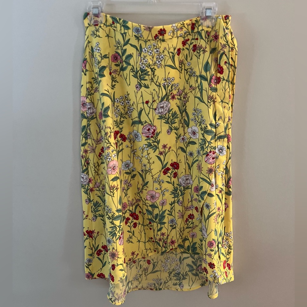 NWOT: Wrap Skirt, size 2